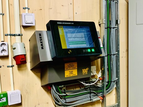 El SIGMA AIR MANAGER 4.0 regula la estación de aire comprimido y reparte la carga de manera homogénea.